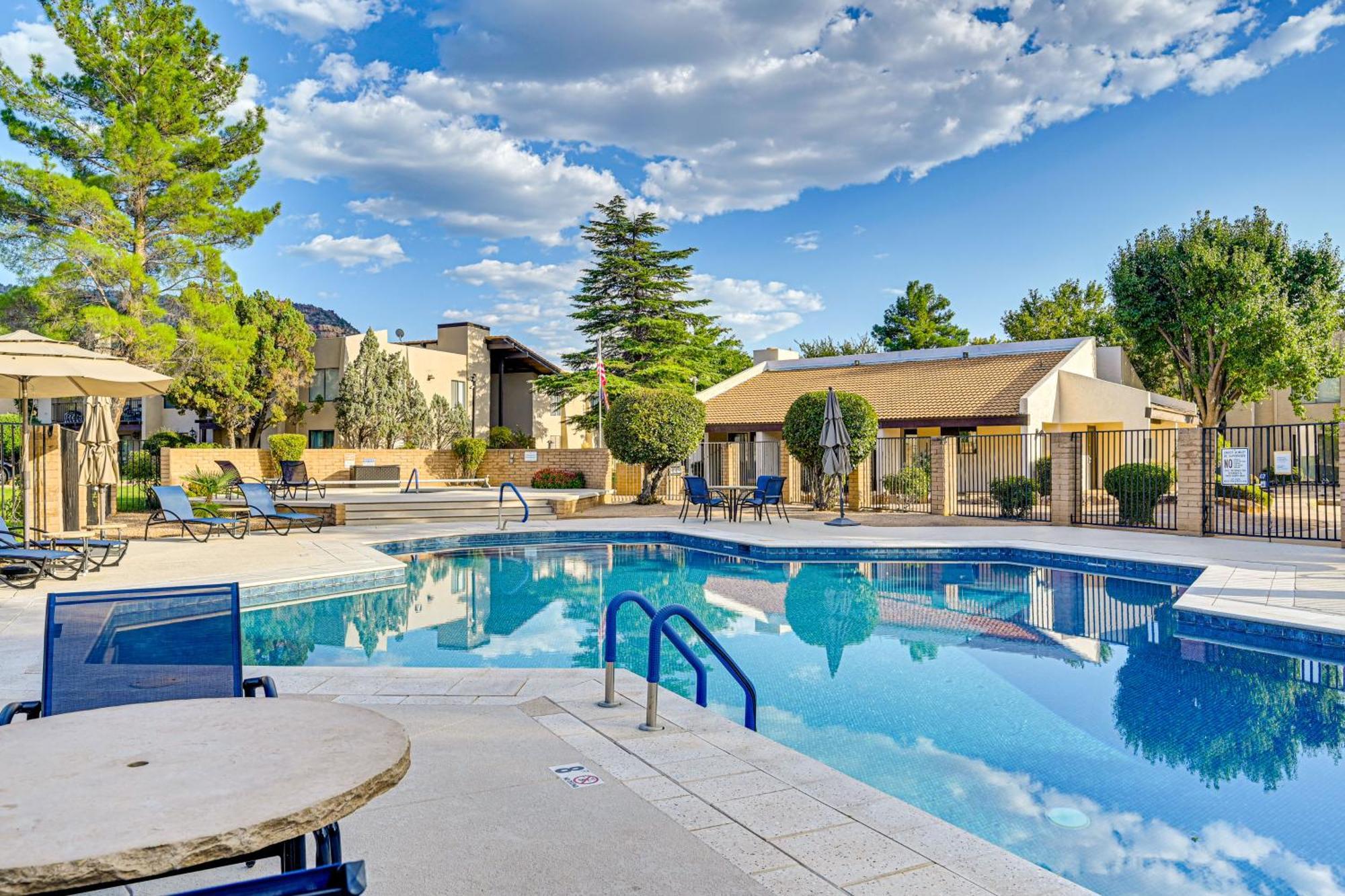 Appartement Peaceful Retreat With Pool Access *